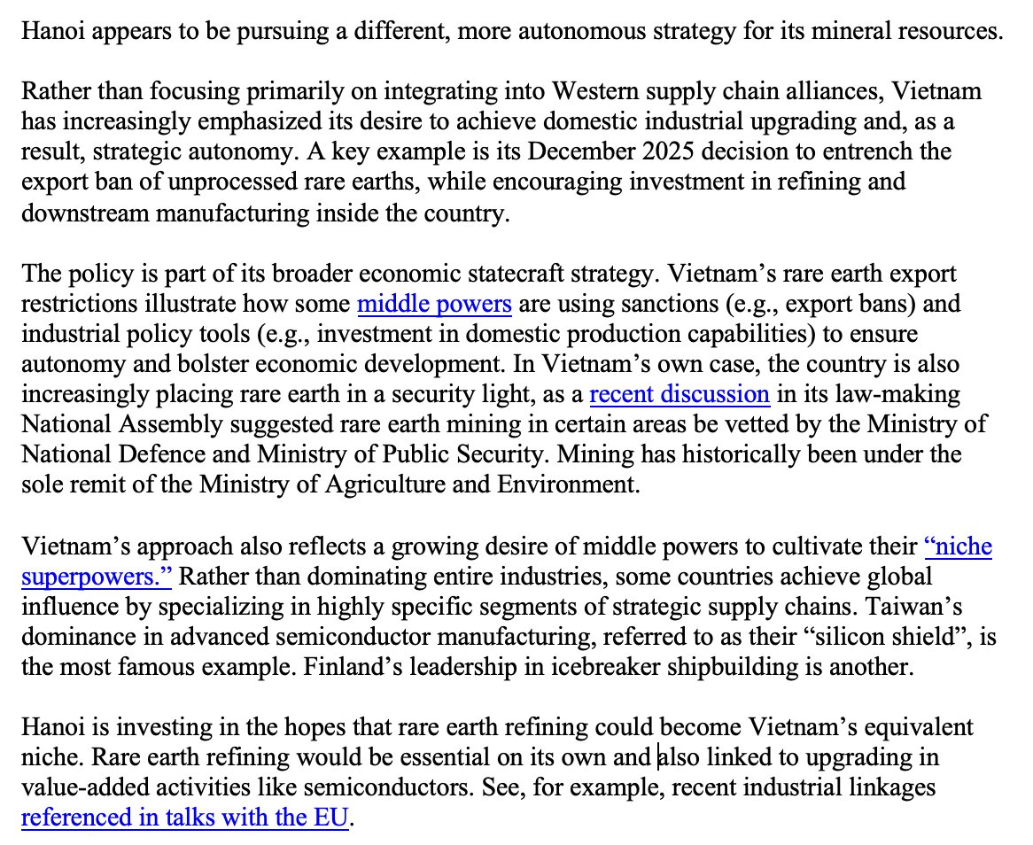 RobynVidra's tweet photo. @ngahpham @Diplomat_APAC Hi Nga, that's interesting. 'bamboo diplomacy'? here's the thrust of the piece, based on our study of Vietnamese media between 2010-25. We find that rare earths are increasingly associated with national security, linked with high value-added industries, and discussed by MND &amp; MPS https://t.co/EKGviaewRb