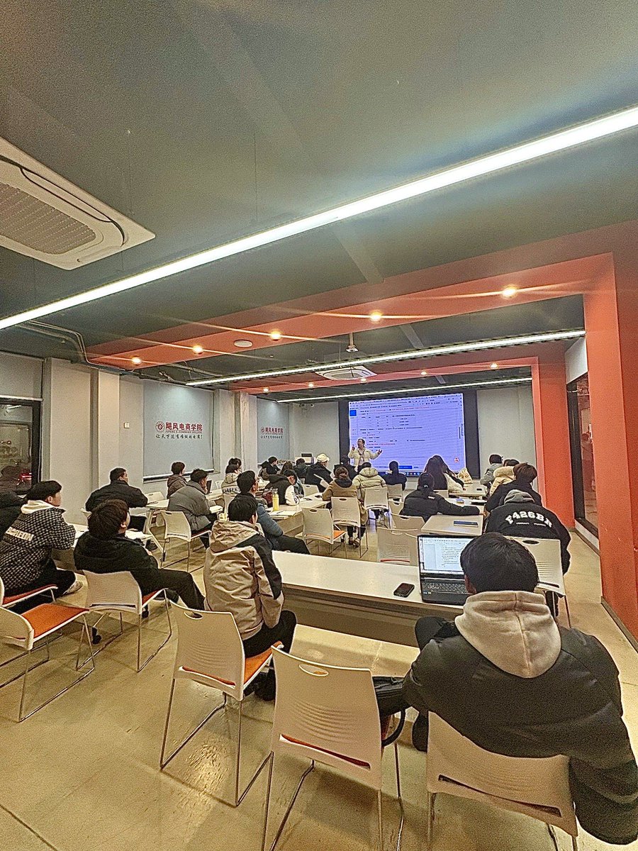 Brittany Parson tweet media