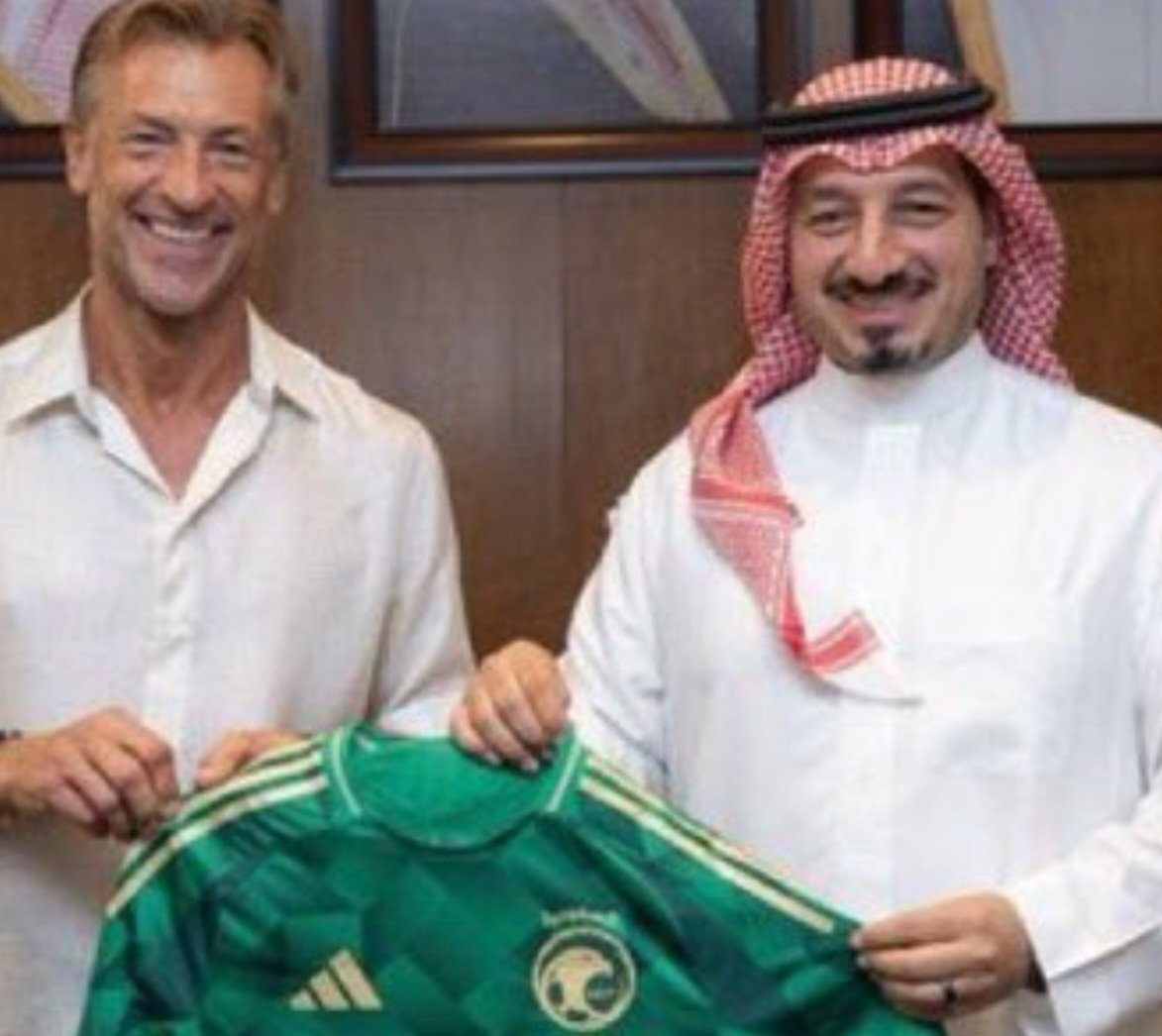 @HRZNS151 افــــآق tweet media