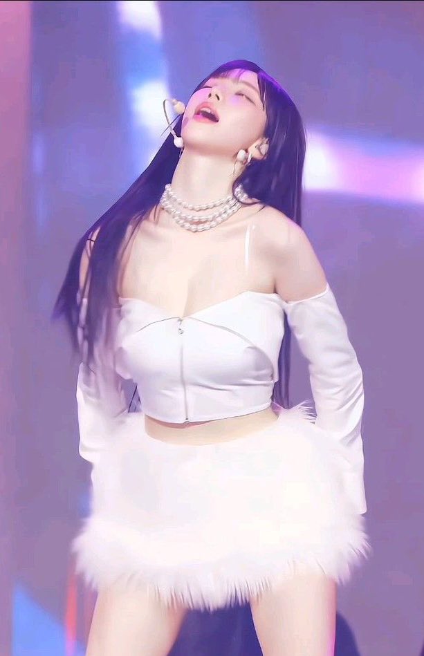 rina tweet media