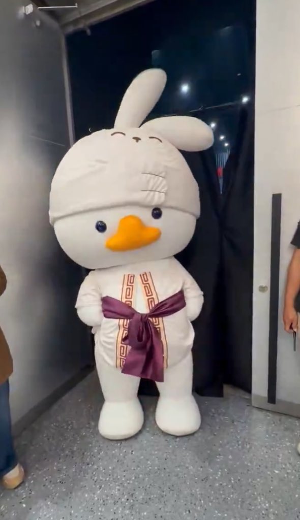 melyn❦ tweet media