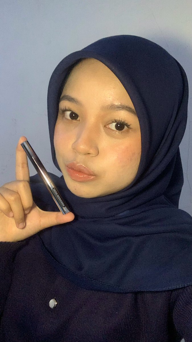 rere 𝜗ৎ tweet media