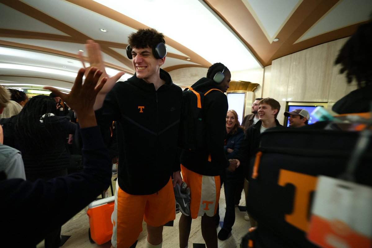 Tennessee Basketball tweet media