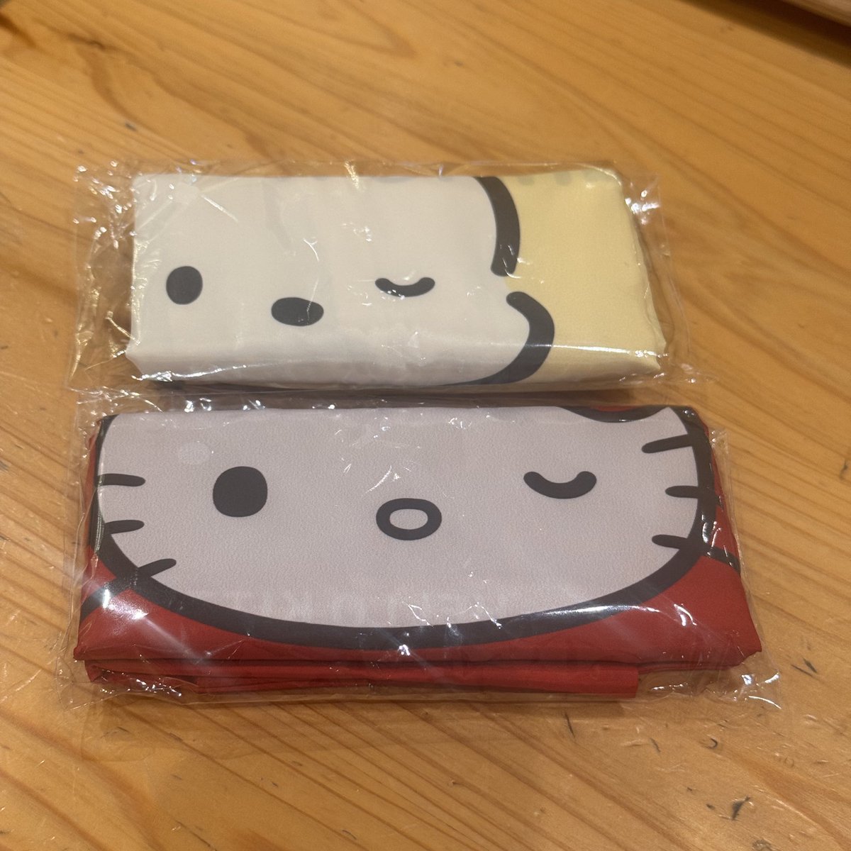 【交換希望】サンリオハウス　sanriohouse ガチャ　エコバッグ　交換

譲:ポチャッコ、キティ

求:マイメロ、クロミ

都内手渡し(本日新宿可)で探しております。
心当たりのかはお気軽にお声がけください🙇‍♀️
#サンリオハウス交換