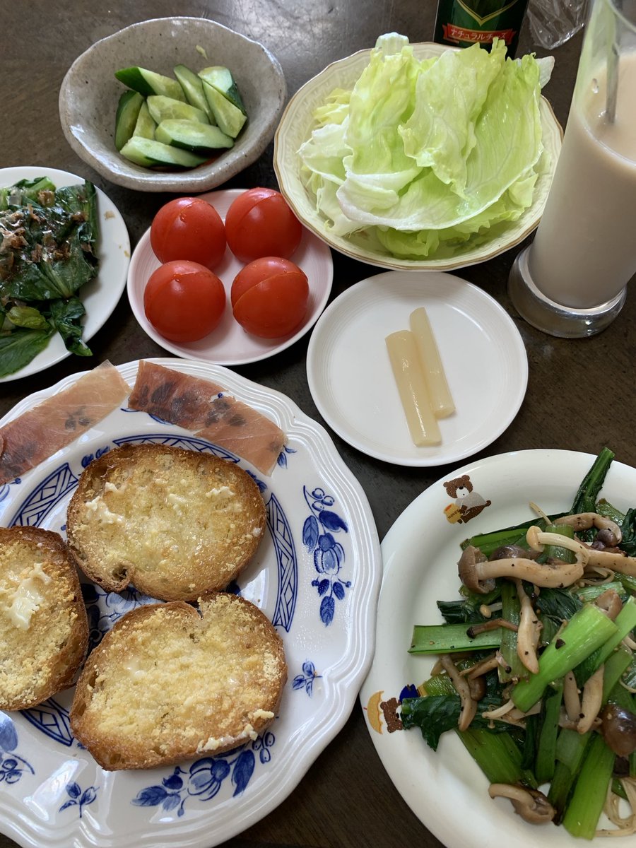 At3hrU's tweet photo. #Lunch 🥖 #Batard ParmesanToast & #JamonSerrano #Komatsuna ,
#食物繊維ランチ #小松菜浸し&炒め https://t.co/06Fyvouru9