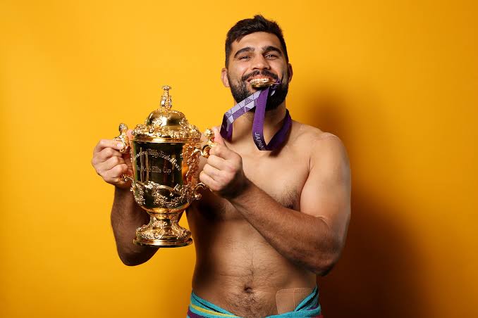 Scrumming Flyhalf tweet media