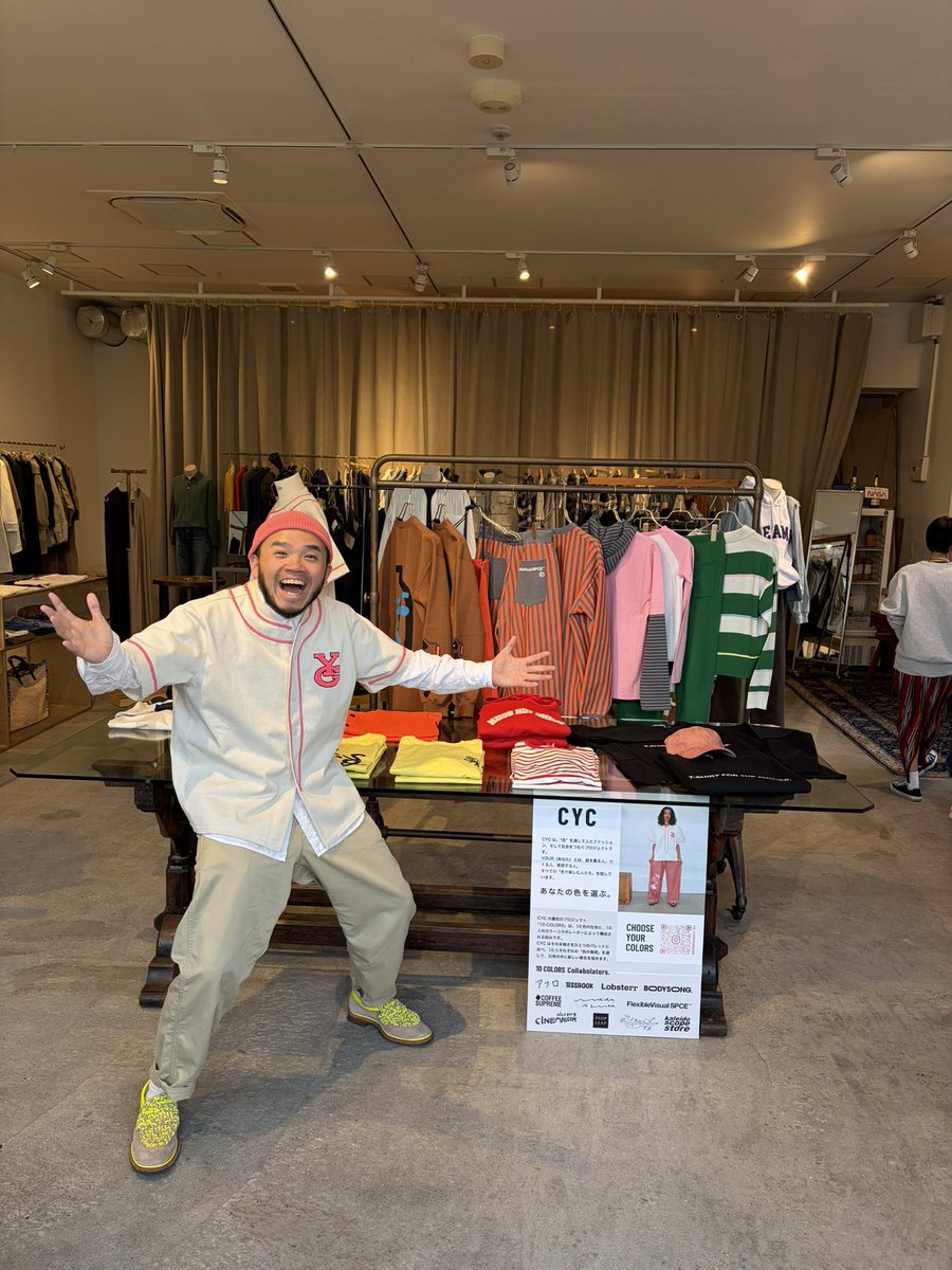 MOROHA_AFRO's tweet image. 下北沢BEAMS PLANETSにて
あたくしがデザインしたベースボールシャツ、フットボールシャツが明日まで展開中でござす

ほいで！今日はイベントだーい