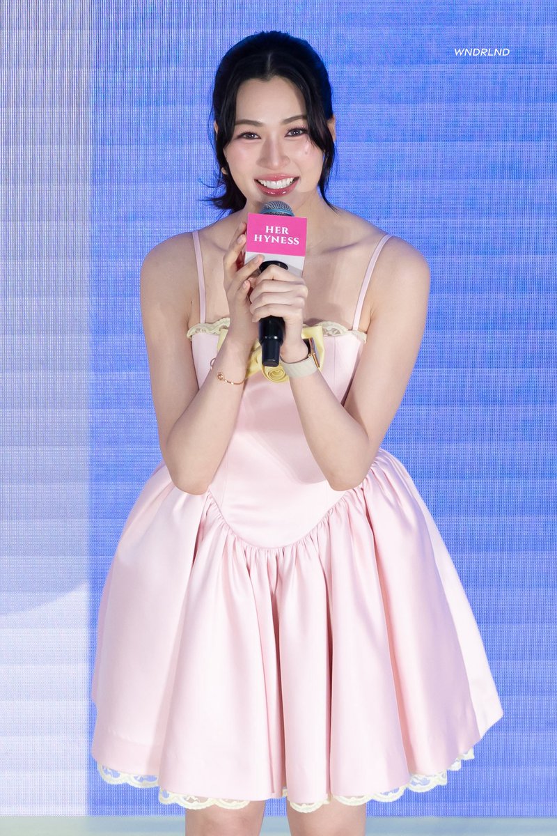 wonderland ◡̈ tweet media