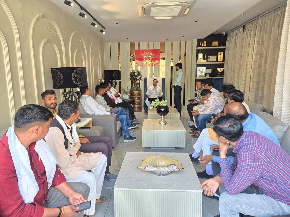 ASHOK KUMAR AGARWAL MLC(मोदी का परिवार) tweet media