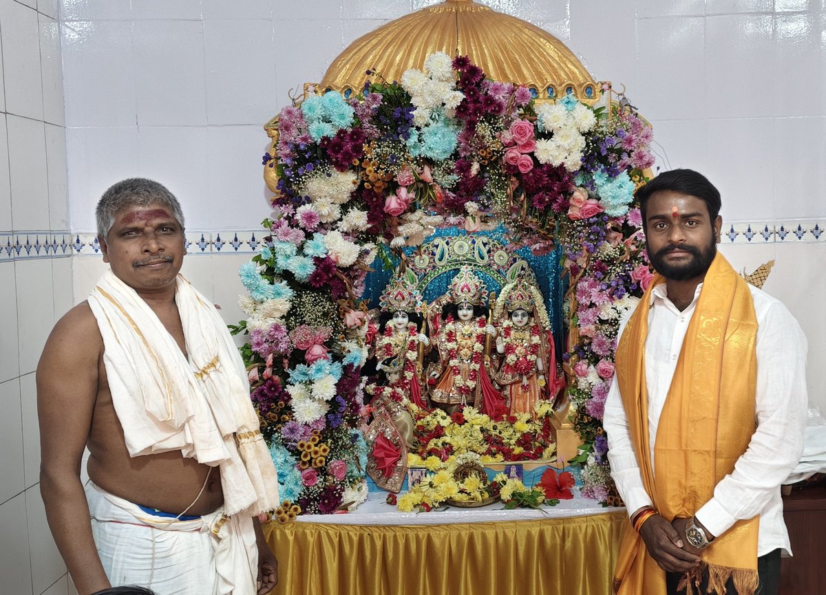 BangariSai's tweet photo. 🕉जय श्री राम 🚩
Happy Ram Navami🏹🔱🕉May Lord Rama bless you with peace, happiness, and prosperity🙏
.
.
.
.
#SriRamaNavami #jaishriram #RamNavami2026 #lordram #ramnavami #sriramanavamisubhakankshalu #hanumanchalisa #hanumanji #bangarisaikrishnagangaputra https://t.co/ZF3H7bKnIL