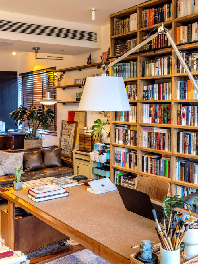 JOHN T COLATOS tweet media