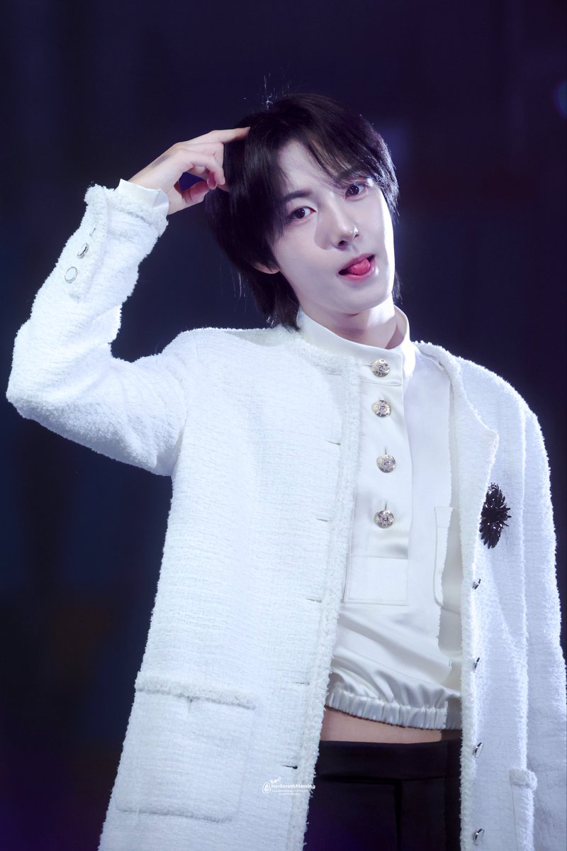 DAMNNNNNNN, RENJUN'S SO SEXY😭😭😭🤏