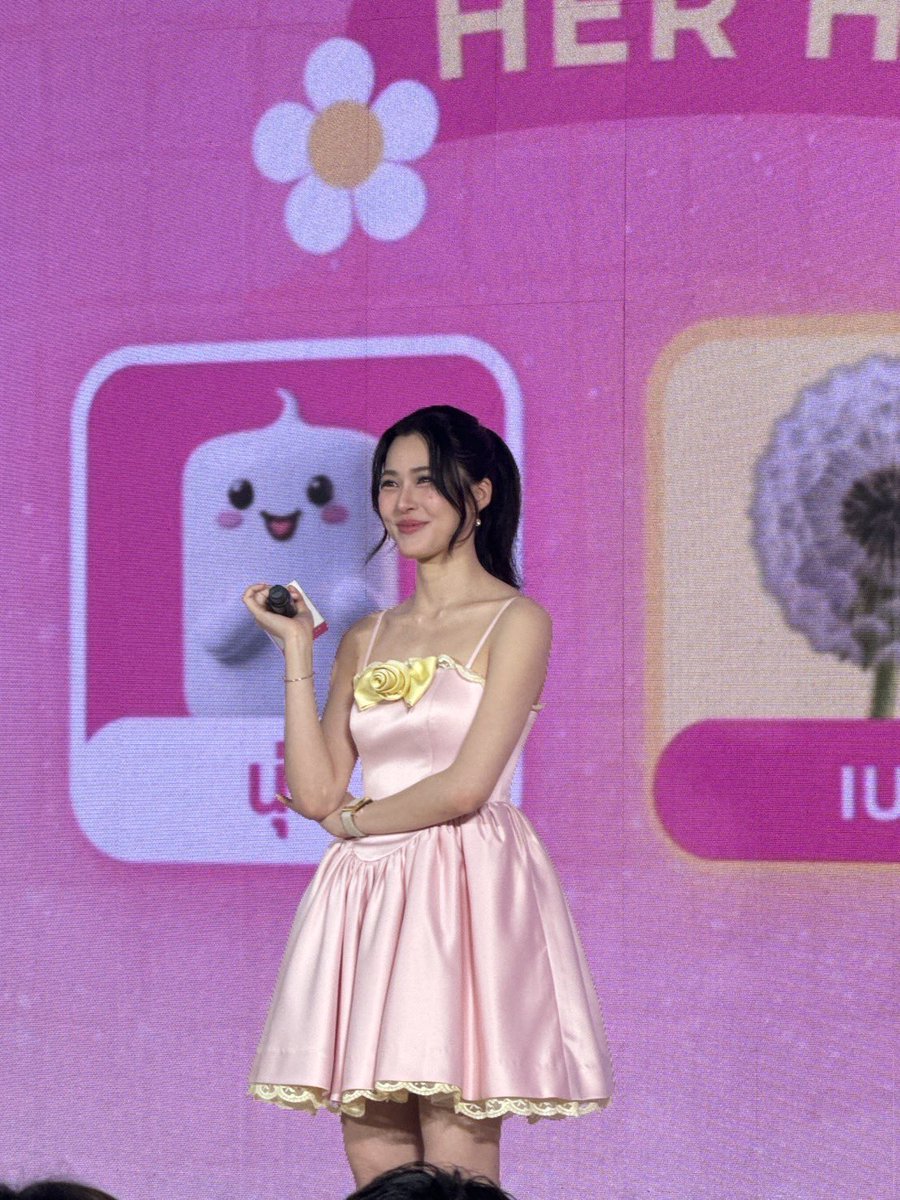 Watsons Thailand tweet media