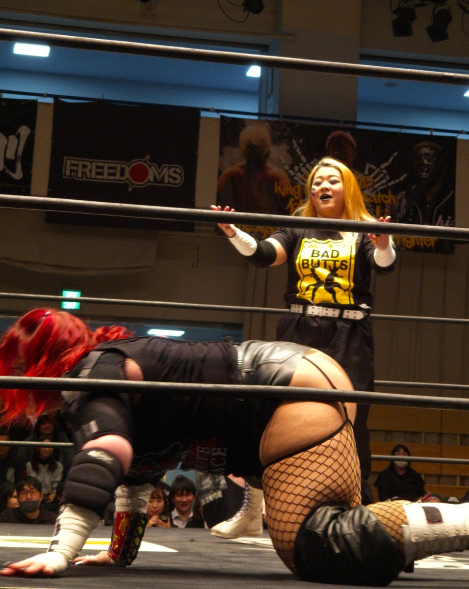 OH8733577885207's tweet photo. 【3.26 Freedoms @ 後楽園ホール】
久令愛選手、今回はICW勢とハードコアマッチ🤘
試合が終わればノーサイドですね👍
#pw_freedoms
#ICWNHB
#久令愛 選手
#VIXSIN 選手 https://t.co/fdpO2ujkhy