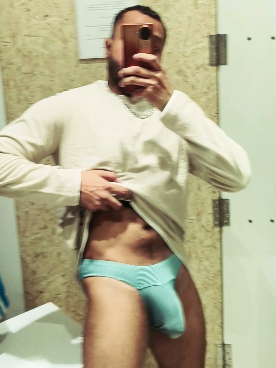 urs_akashh tweet media