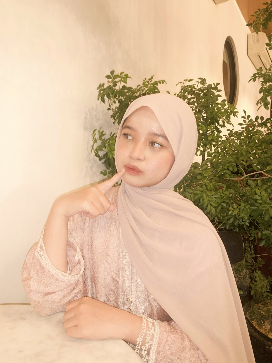 rere 𝜗ৎ tweet media