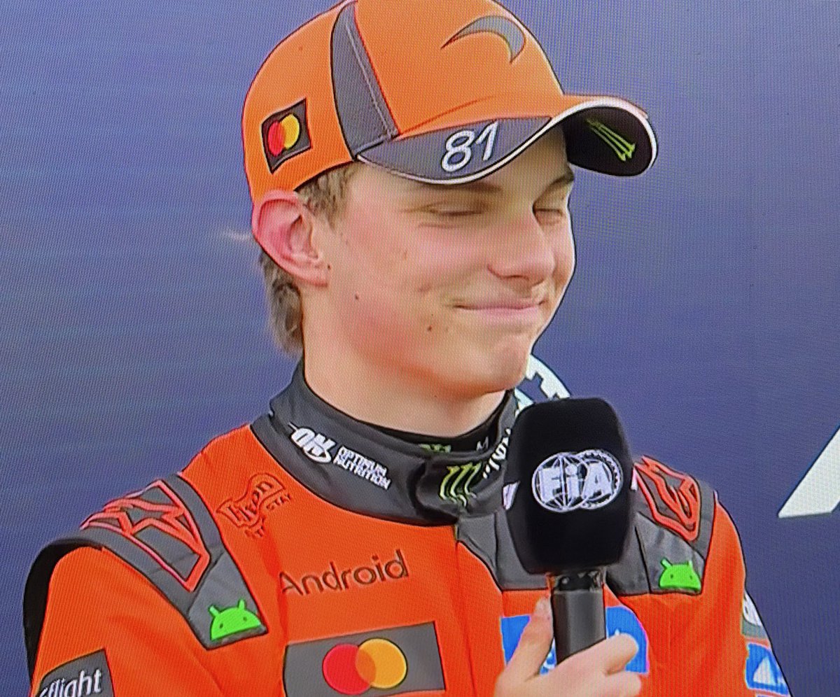 lyn ⁸¹ tweet media