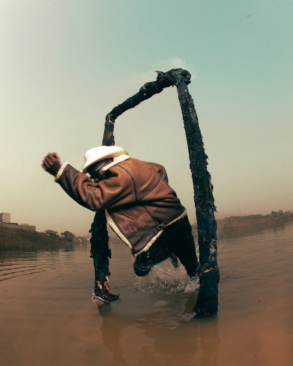 Egbon, I hear say you dey find Top Model.
I don tag you tire but I go still tag you again <a href="/rahman_jago_/">highFashion</a> Check Me Out!  😪