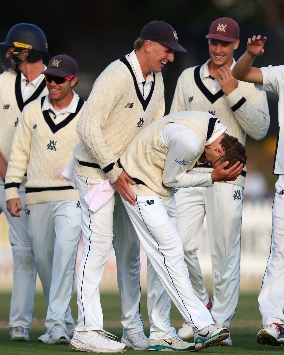 VicStateCricket's tweet image. Wickets, wickets and more wickets! 🤩 SA crumbling at 5-87.