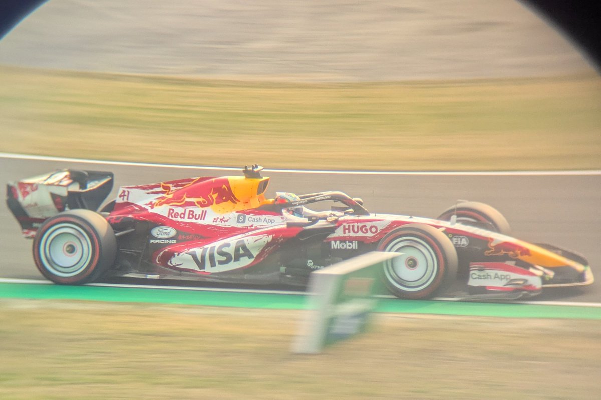 meho_f1's tweet photo. 初流し撮りチャレンジ（pixel7a）
 #f1jp https://t.co/GGfvPA2pYJ