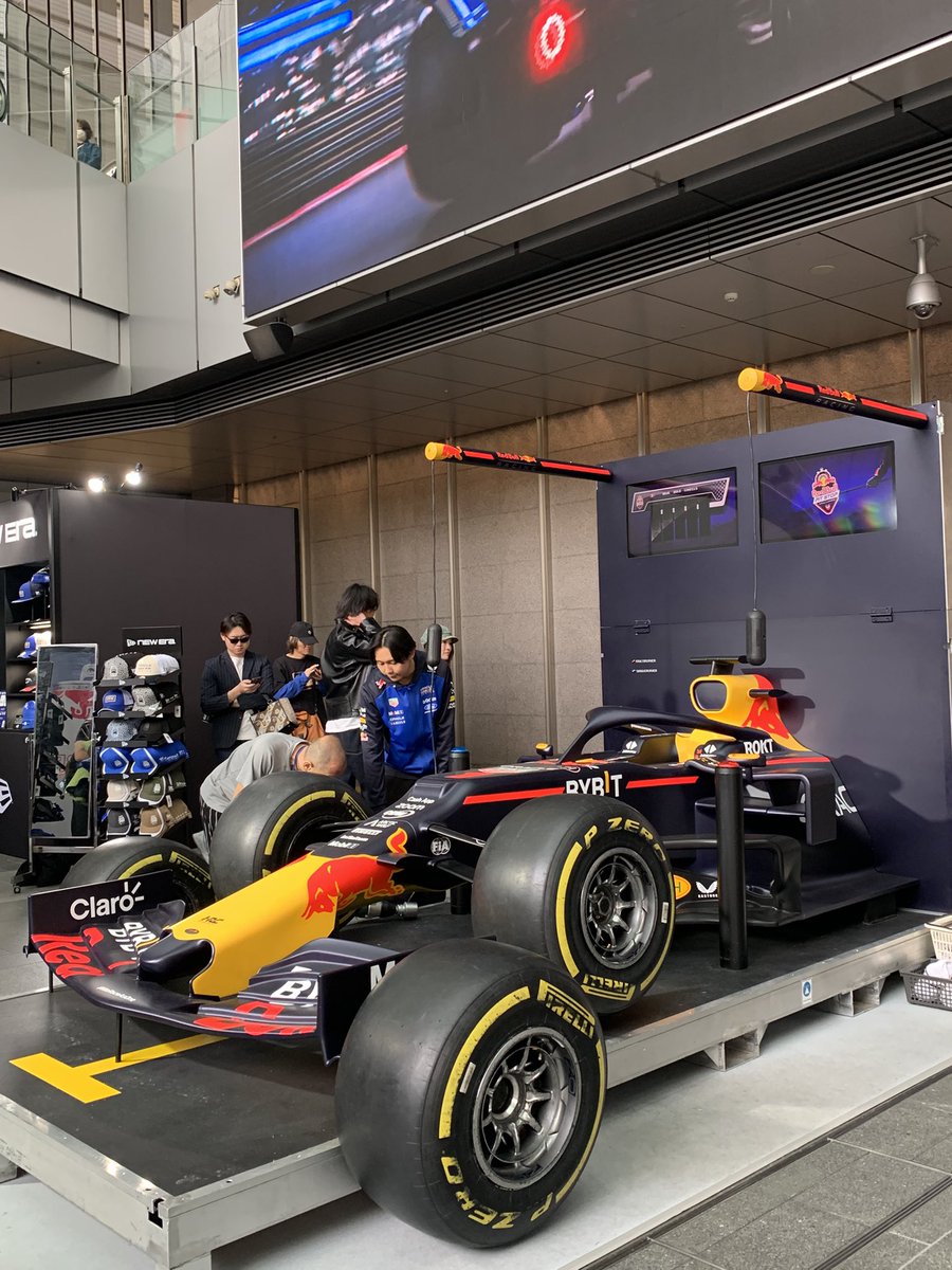 ず〜や tweet media