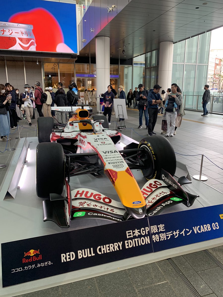 ず〜や tweet media