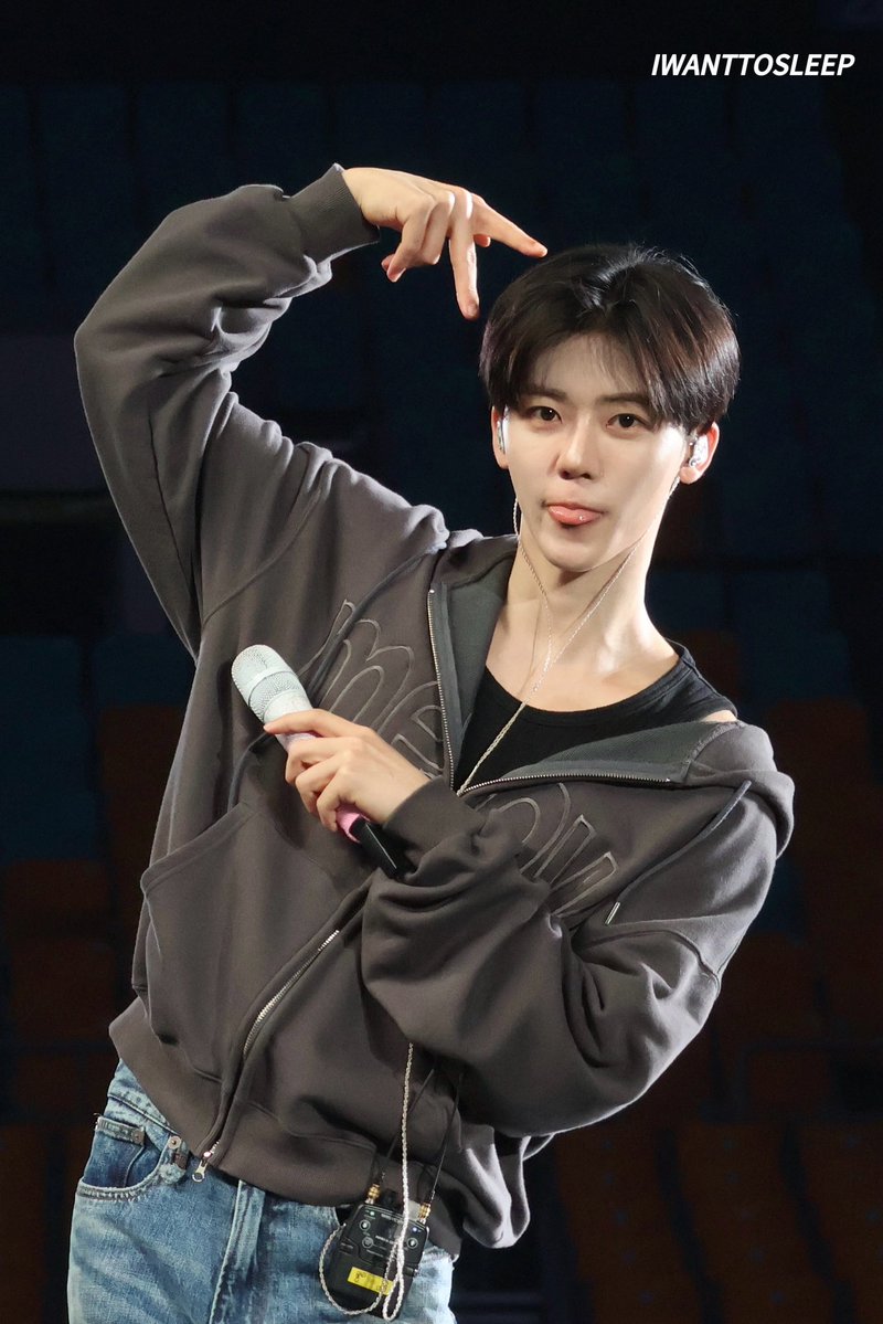 ๐๐ฌ๐๐ฃ๐ฉ๐ฉ๐ค๐จ๐ก๐๐๐ฅ tweet media