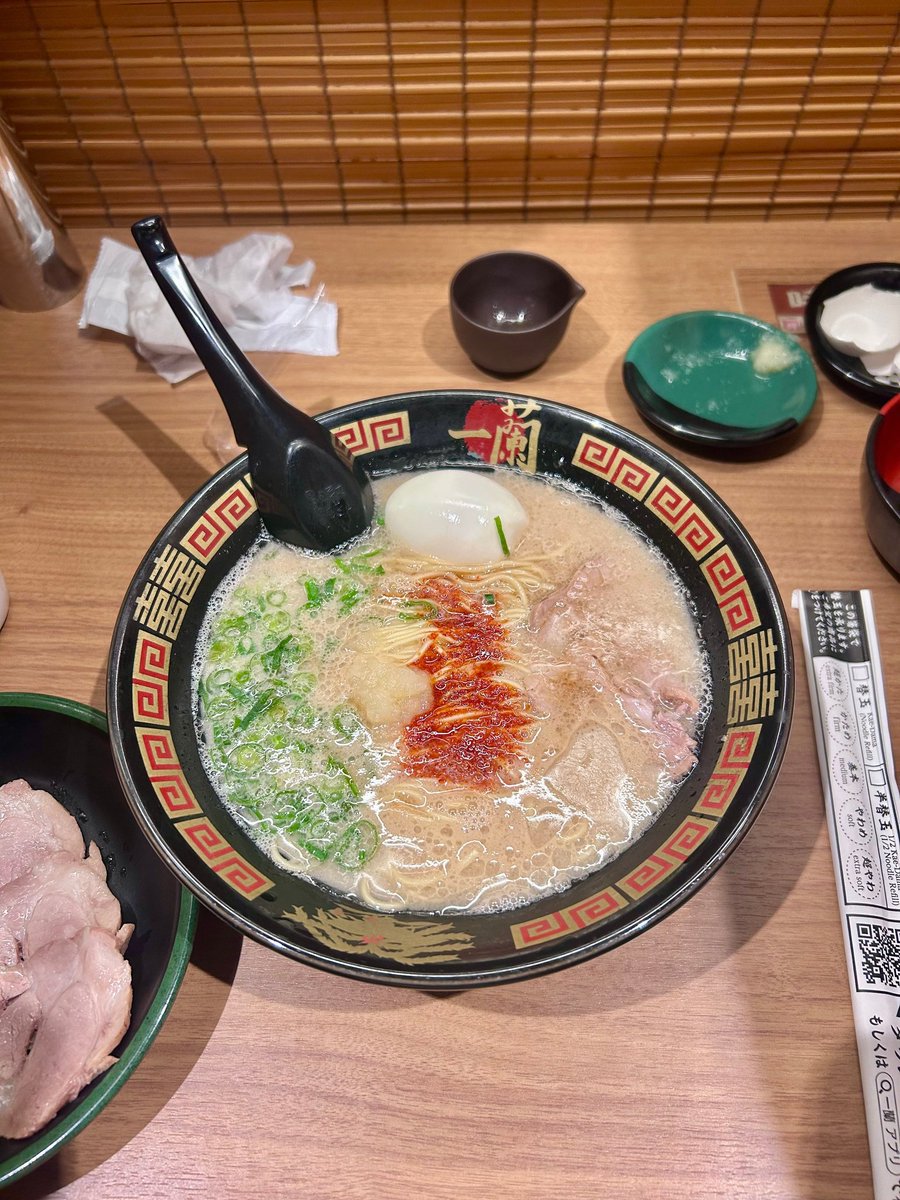 #BDU
새온이형의 첫 이치란 🍜