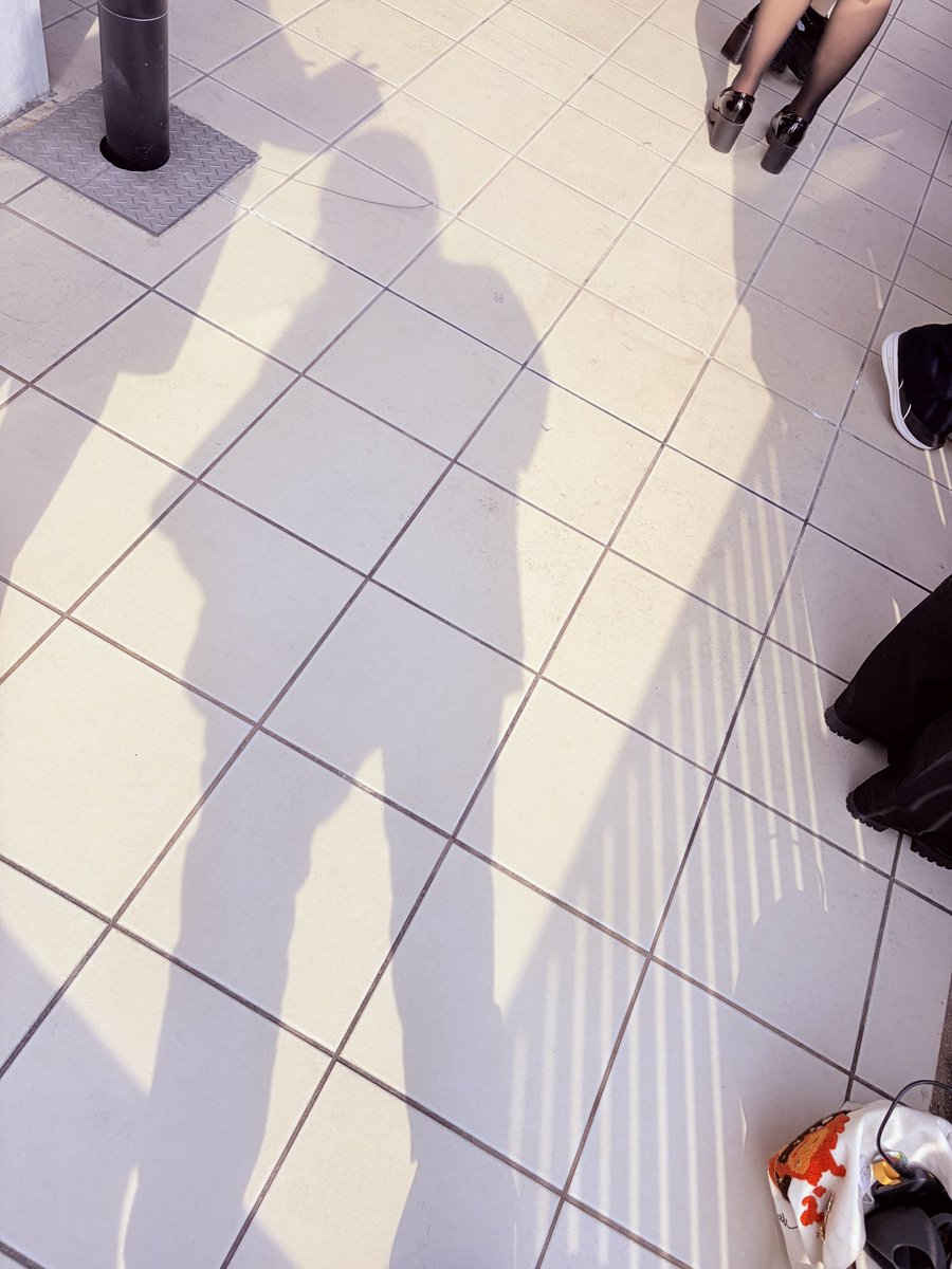 アロン tweet media