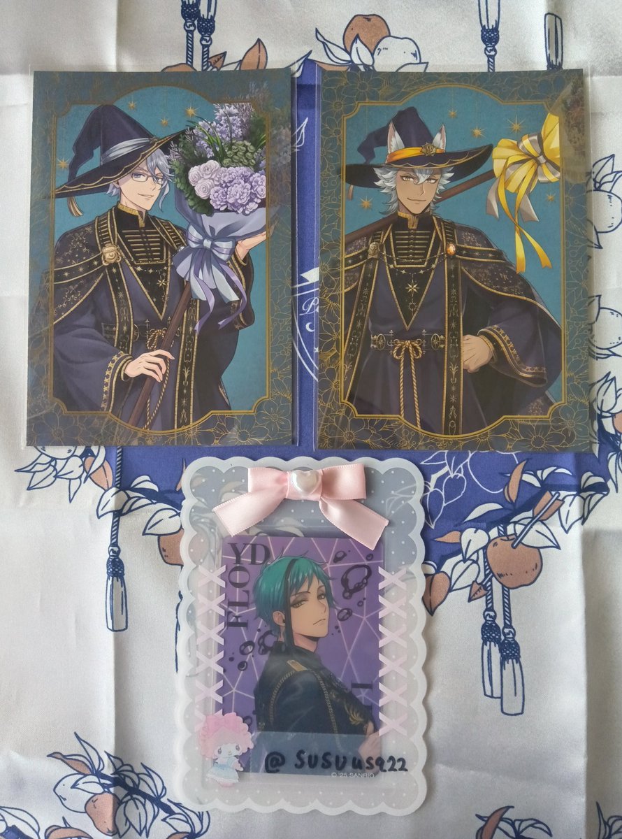 すすうさ tweet media