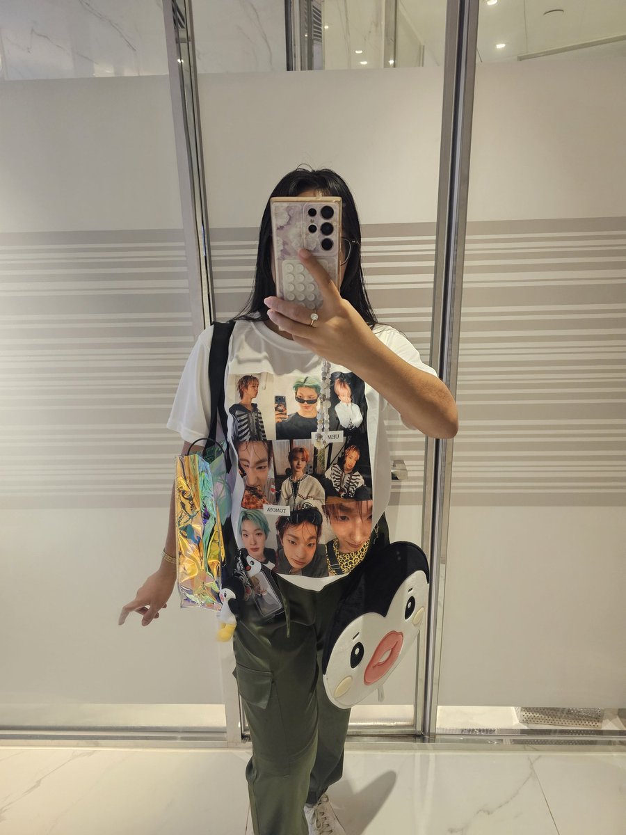 MoyaKoPh 🐧❤️‍🔥 Elie is seeing NEXZ in HK X2 tweet media