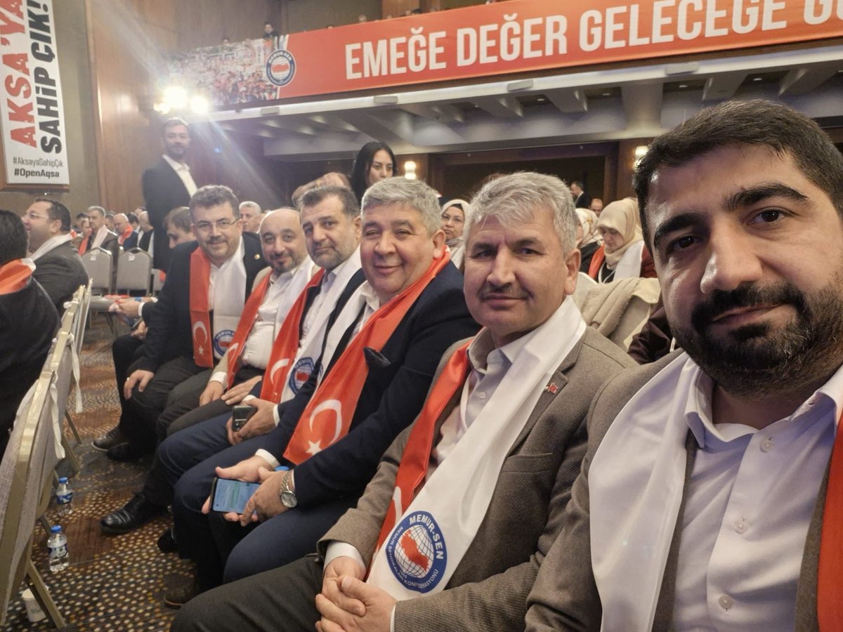 demirmehmet02's tweet photo. @MemurSenKonf Ücrette dengesizlik gelir de adaletsizlik kamu da huzursuzluk bitsin!
@_aliyalcin_ @MemurSenKonf
#ÜcretteDenge
#GelirdeAdalet
#GüçlüMemurGüçlüTürkiye
#TürkiyeBuluşması 
#HakEmekAdalet https://t.co/2uPLHZwNFi