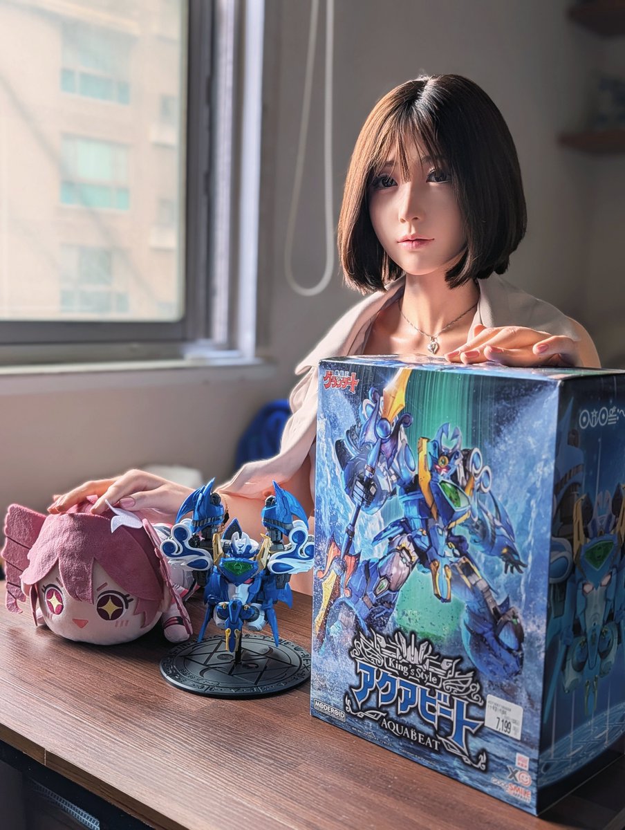 カツラ tweet media