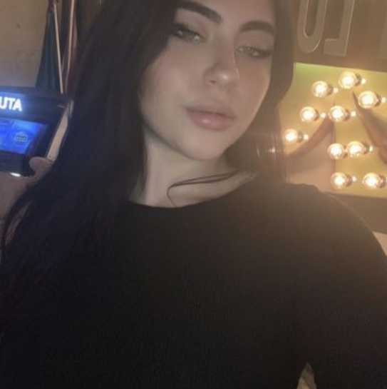 𝒞☘︎ tweet media