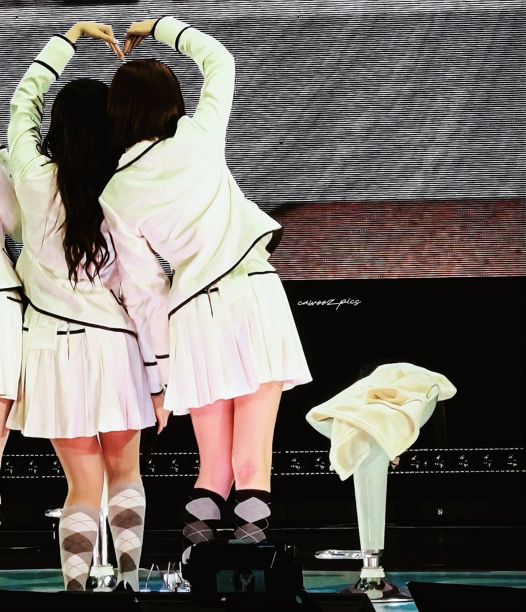 cawoozpics tweet media