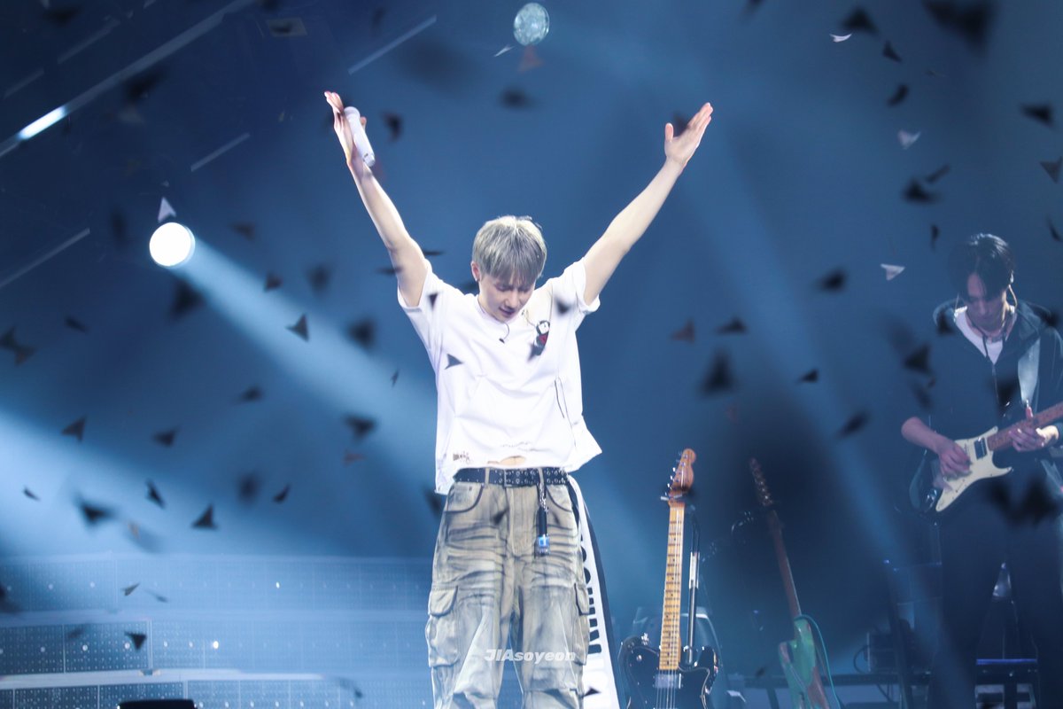 Stayinfinite_JIA tweet media