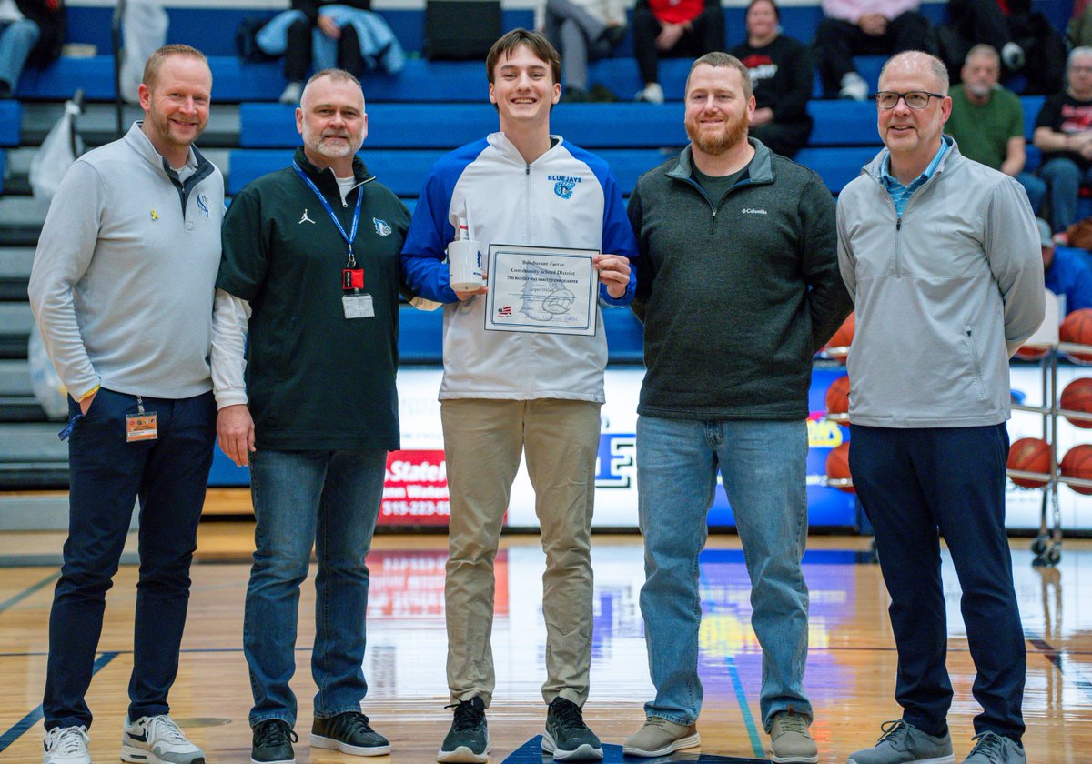 BF_District's tweet photo. The #BluejayWay Student Award honors BFCSD students who make a positive impact. 💙

Last month, we recognized Jasper Wilson—a leader in Bluejay Digital who mentors others and helps make BFHS a better place. Congrats, Jasper! 👏

#WeAreBondurantFarrar 💙 https://t.co/Jebm6pTmEL