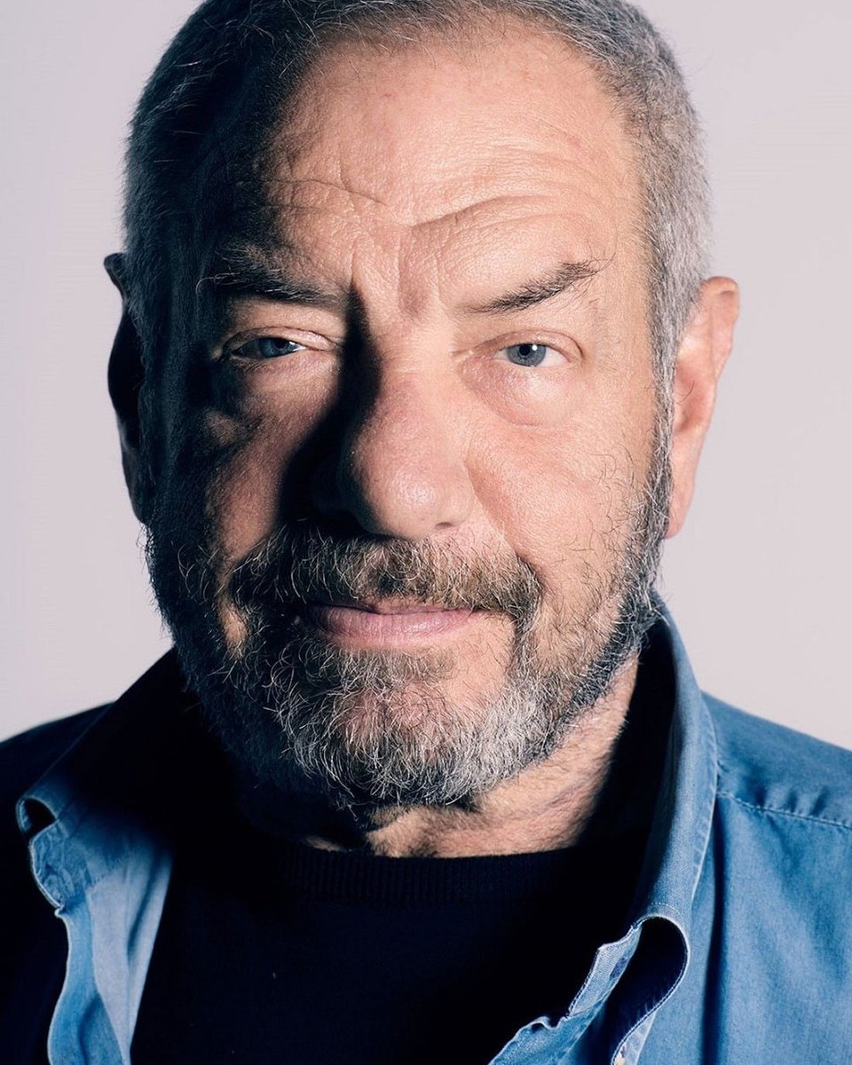 Screen Render tweet media