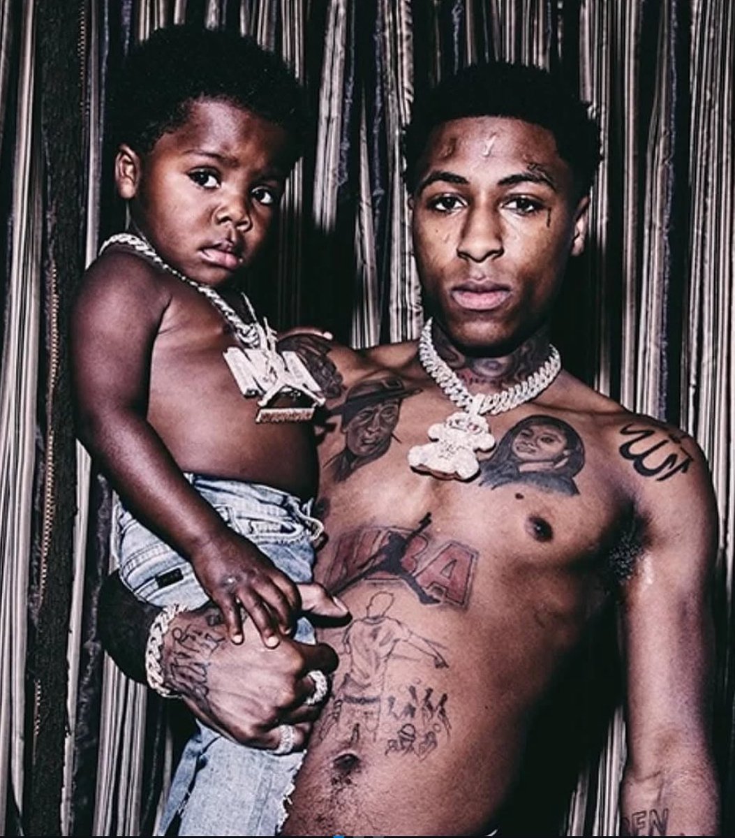 AkzWhoMatter tweet media