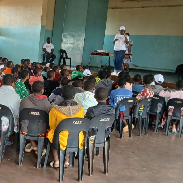 Unicaf Scholarships tweet media