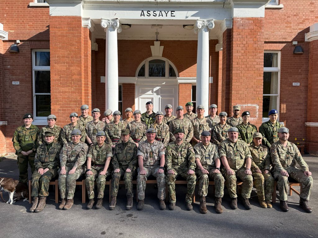 3rdUKDivision's tweet photo. This week, 3rd UK Division hosted the NATO PECC Course, delivered by the NATO Military Medicine Centre of Excellence.

With multinational faculty and students from Hungary, Germany, Norway, Sweden, USA and the UK, the course strengthened allied collaboration. 1/2 https://t.co/1SspCK2A8x