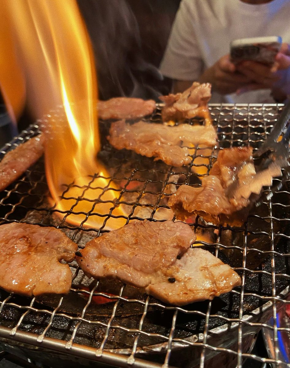 Auntie Murdoch tweet media