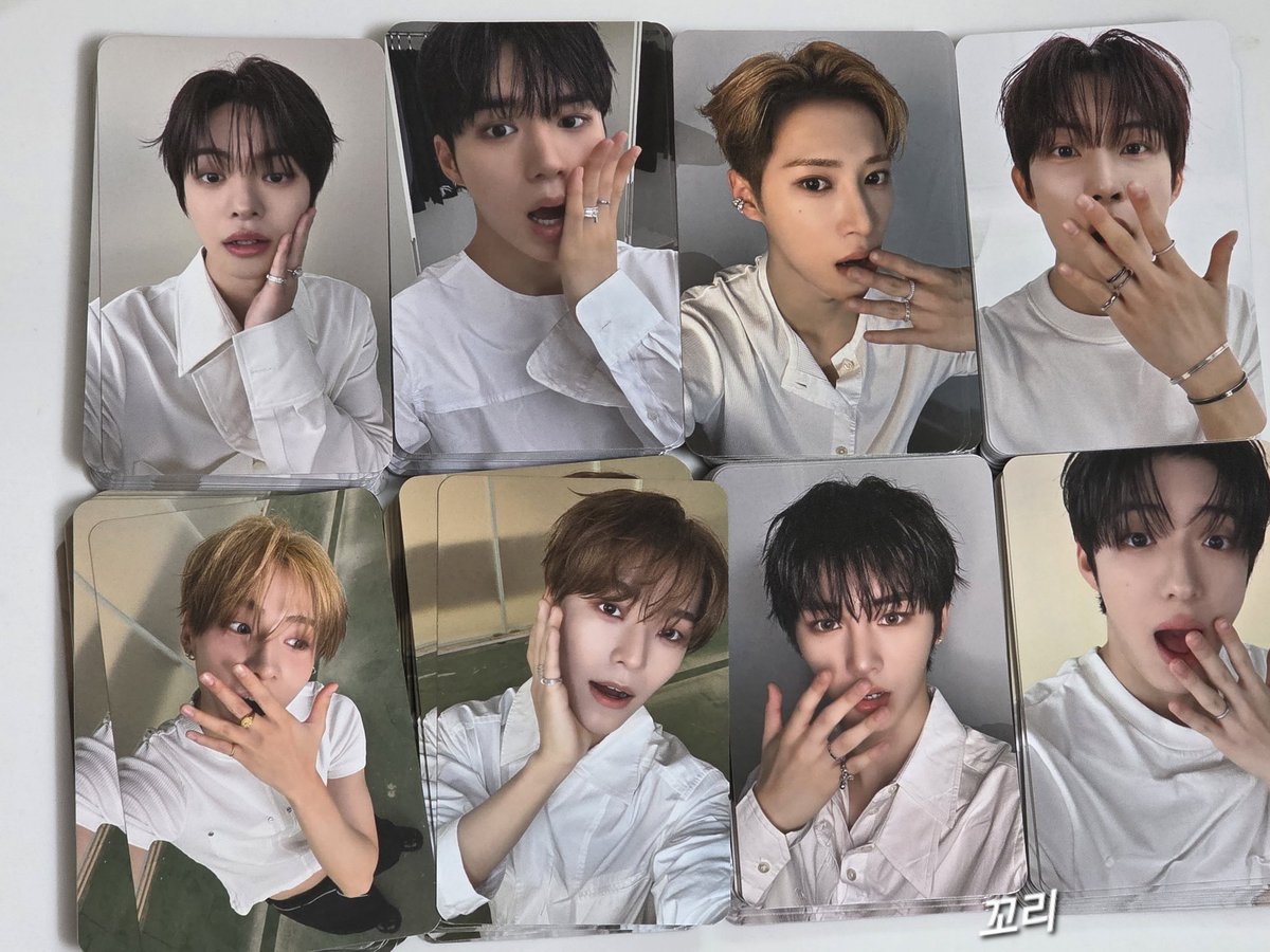 blanc__me's tweet photo. 알파드라이브원 앨범 포카 세트 양도
뮤직플랜트 어머나 ver

1 set (8pc) = 2.0

https://t.co/gqhx0AUukk

현물⭕️  6세트 left 바로 배송 사능

WTS SELL 양도 판매 포토카드 특전
알디원 개인 영통 쥬얼 미공개 포카 미개봉 스타로드 쥬얼 ald1 리오 준서 아르노 건우 상원 씬롱 안신 상현 특전 https://t.co/Nw9vdnzLbd