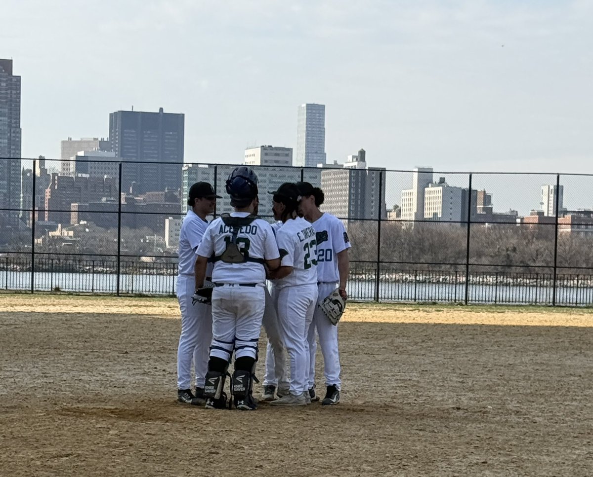 Middle College HS tweet media