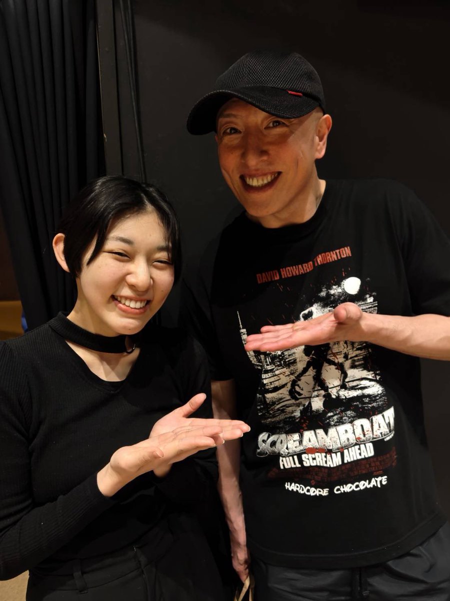 舞台『#9でカタがつく』鑑賞✨
めっちゃ面白かったです🔥
笑いあり、涙あり。
最後ずっと泣きながら笑ってました😂
たくさんのパワーをいただいたなぁ。
舞台もカラフルでとても好きでした☺︎

WSでお世話になった #吉田メタル さんとお写真を撮っていただきました☺️
ありがとうございました💪✨