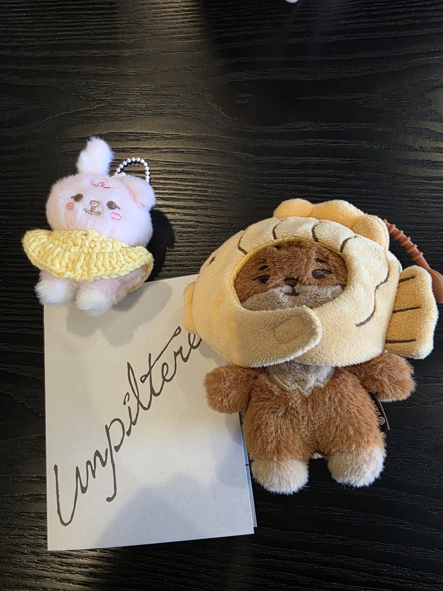 팝업 잘 놀다 갑니다 !!  청음회 스피커 빵빵해서 넘 좋았던...❤️후기:노래 더 줘...