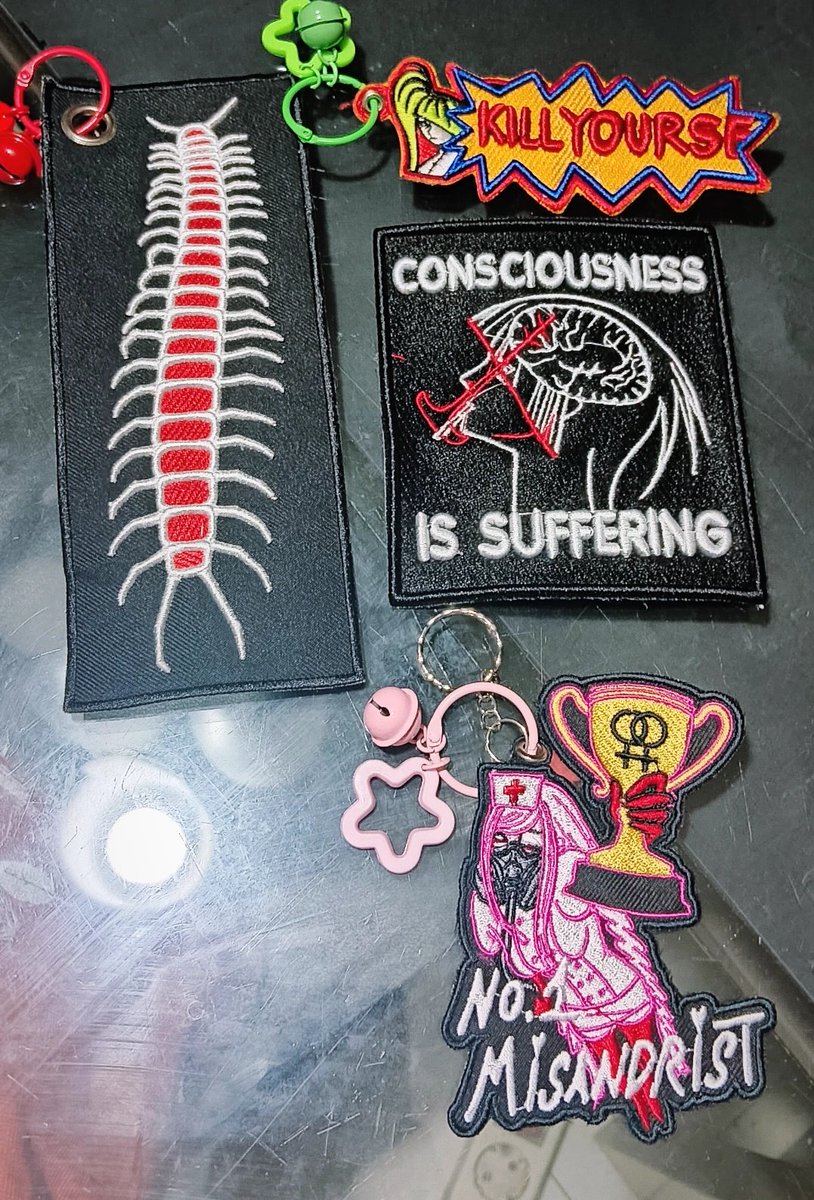 Mx. Iwa @ CF22 H-17 & mailing itabag tweet media