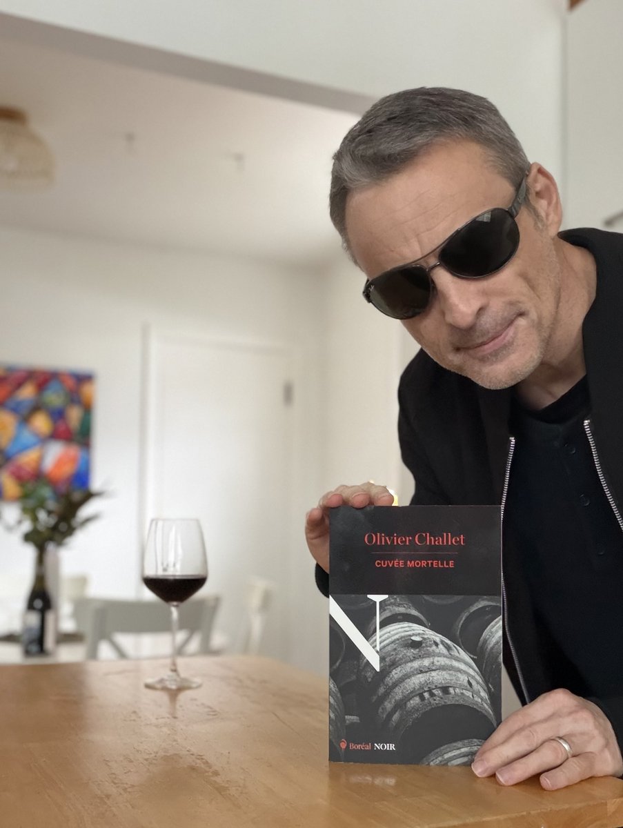 renecochaux's tweet photo. 🎙️Aussi au @cochaux_show cette semaine:

🍷@StephaneLedien commente le roman Cuvée mortelle d’Olivier Challet paru aux @EditionsBoreal.

📚@VeniseLandry a lu le livre Le bézoard de Pascale Montpetit publié chez Québec Amérique. https://t.co/AEjJXADDpH