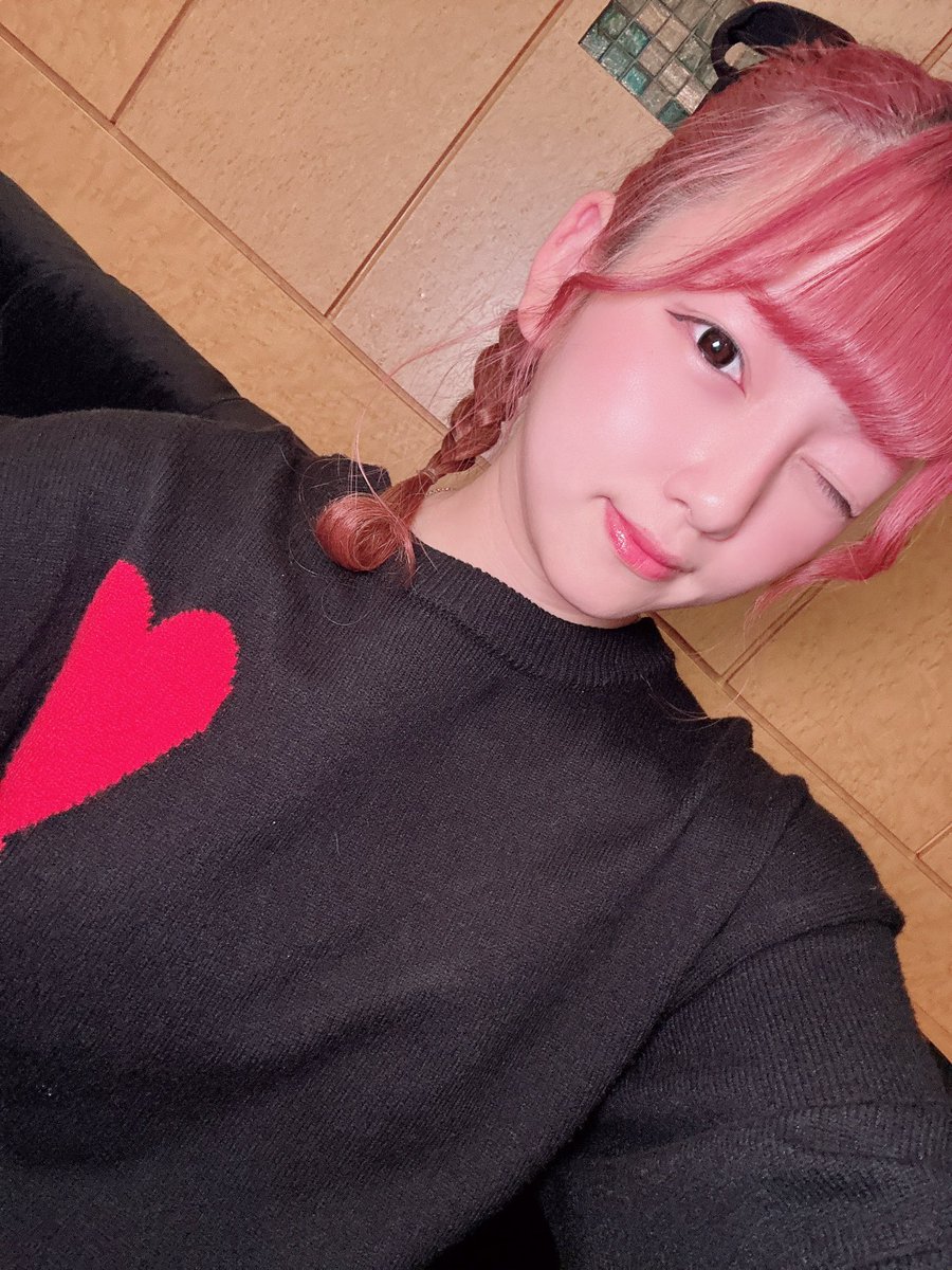 にったん♡ tweet media