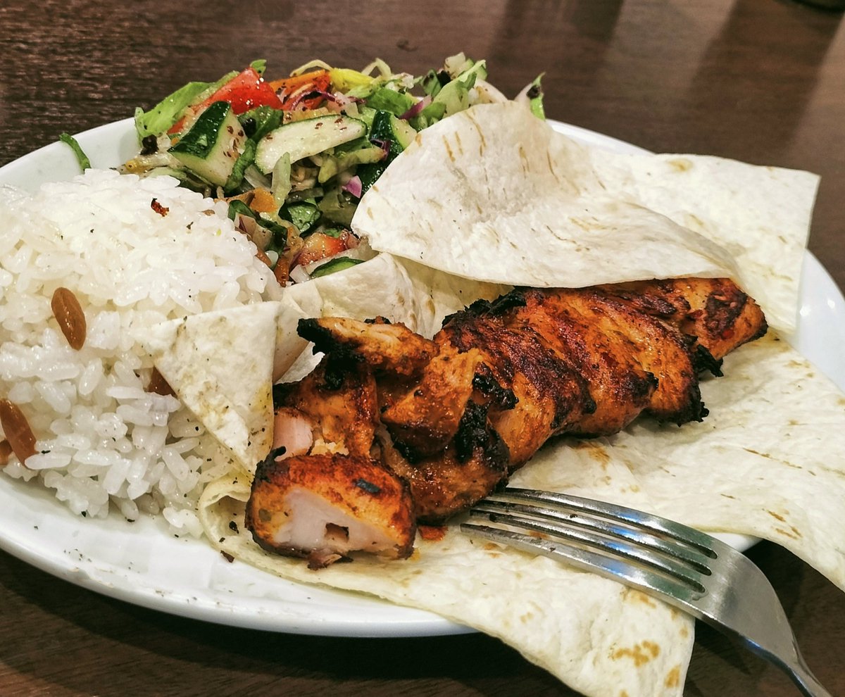 はくせんまがり tweet media